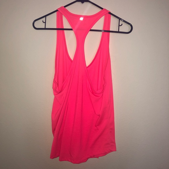 New Balance workout tank 💕 - Picture 4 of 6